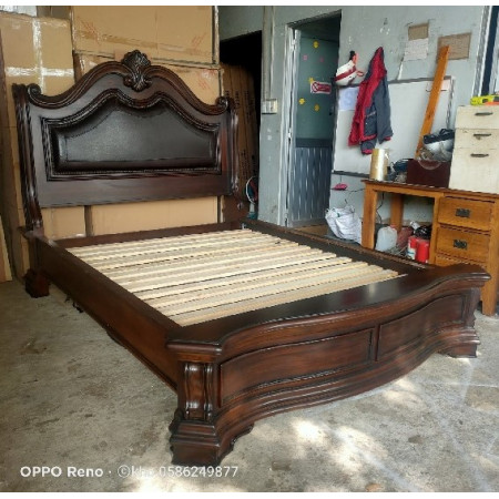 ​Villa Sonoma : Giường Ngủ Châu Âu - Queen Size 